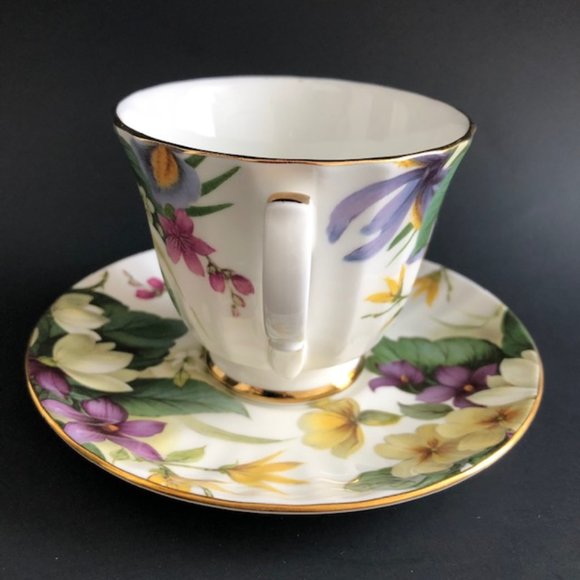 Duchess tea cup & saucer - Picture 4 of 7